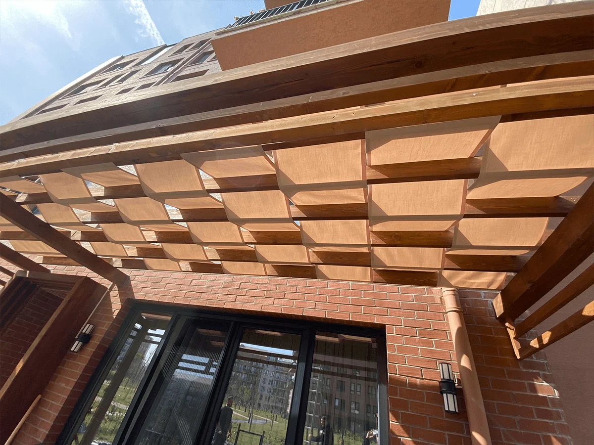 Ahsap-Pergola-ustu-golgelendirme-YS-Branda-5